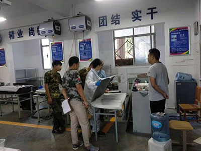 Dòng chà nhám không bụi rmc vào các trường Cao Đẳng