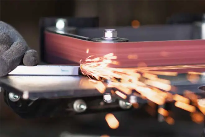 Giấy nhám cho kim loại